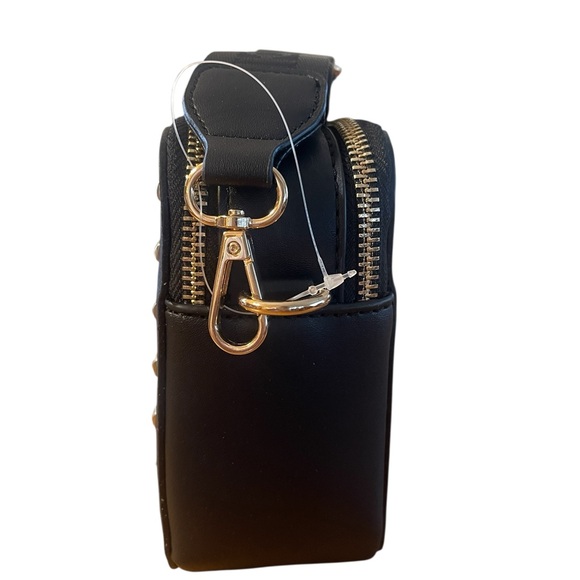 NWT- Valentino Orlandi vegan leather crossbody bag. Color black W/ gold hardware - Picture 3 of 12